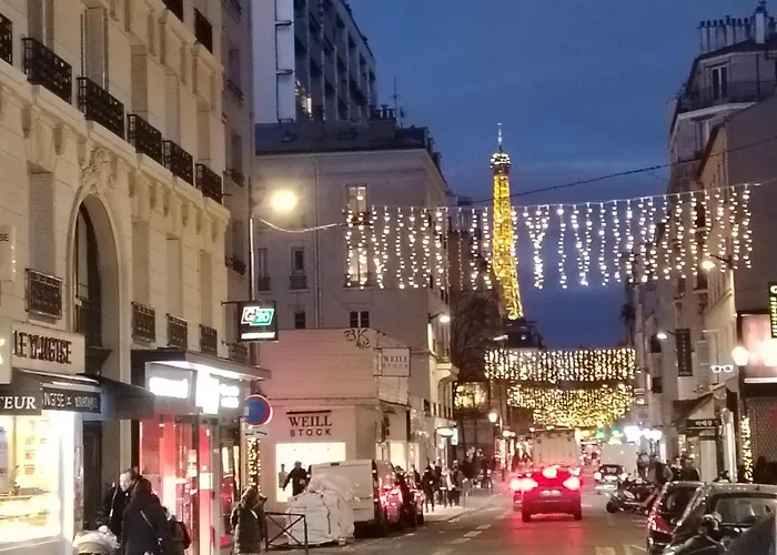 Tour Eiffel *